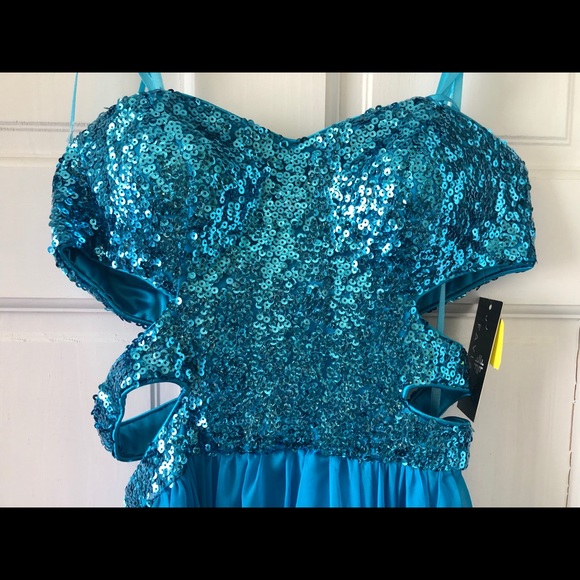 Long strapless dress - Picture 5 of 7